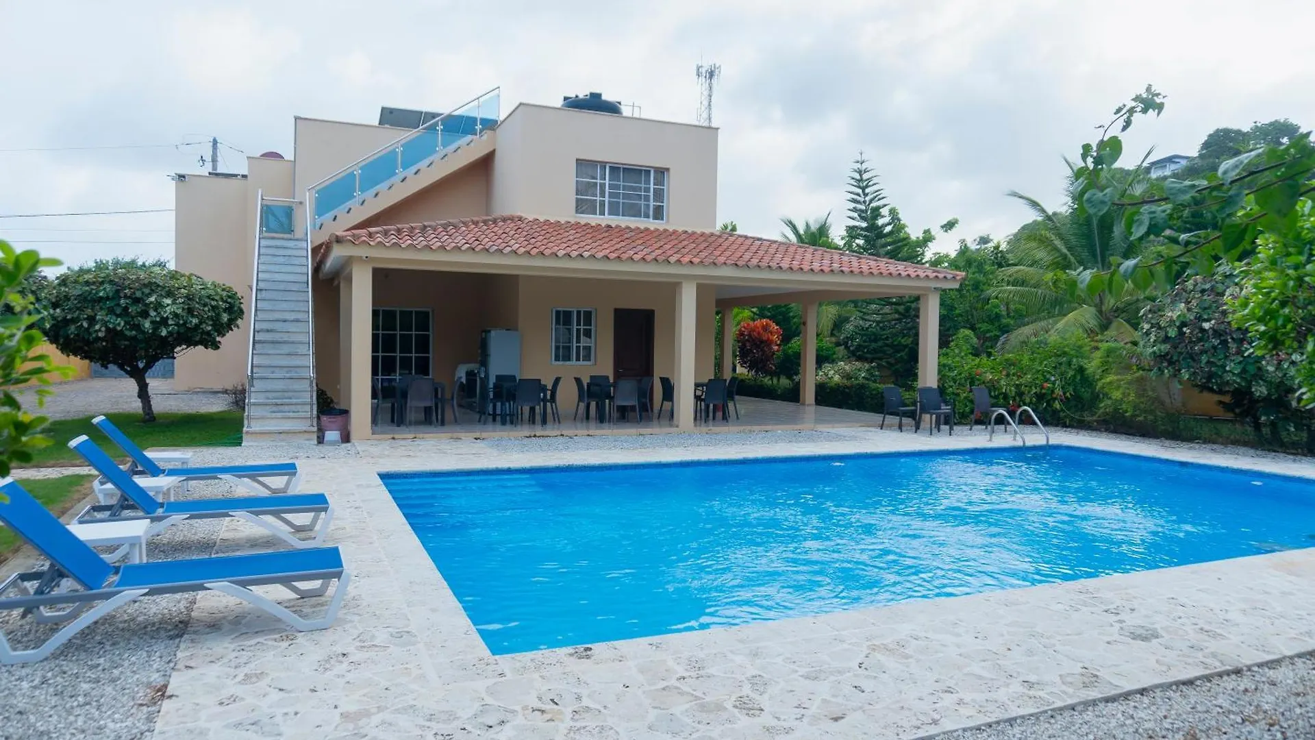 Villa Ramon Reynoso, Cabrera El Higo de las Tres Piernas